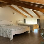  Photo of 4-bed room