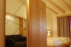 INGRESSO JUNIOR SUITE