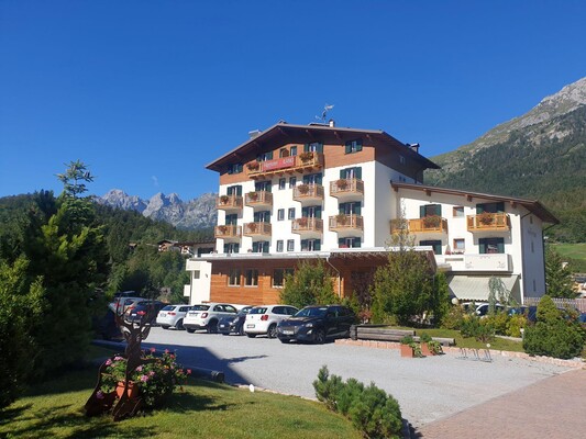 settembre 2021 esterno hotel estate piccolo