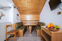 TISCH (KÜCHE)