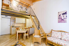 102 - Soggiorno con soppalco abitabile