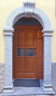 PORTONCINO INGRESSO DI VICOLO ALL'ISTOLA