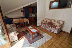 Mansarda_soggiorno-cucina