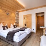  Photo of Double room, shower, facing the mountains