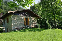 21C4A1C8-D2AD-4CC1-9A8D-5ECB794F0D76