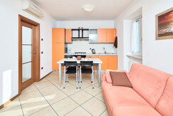 soggiorno-lavastoviglie-cortile-armadio,shower-war