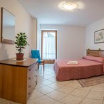  Фото Люкс отель, душ, туалет, с видом на озеро