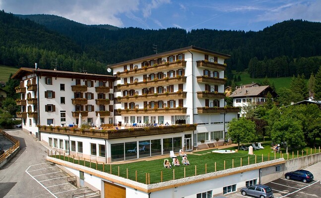 Grand_Hotel_Biancaneve_trentino_estate_costa