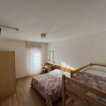  Foto von Dreibettzimmer