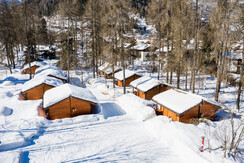 Panoramica chalet inverno giorno