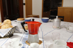 Tavolo zona pranzo