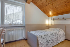 _0006034-HDR