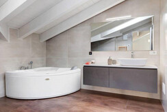 SECONDO BAGNO