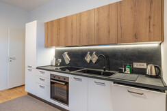 HansVila-AppTione-Low-3