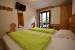 Twin-room