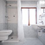  Foto von Zweibettzimmer/Dreinbettzimmer