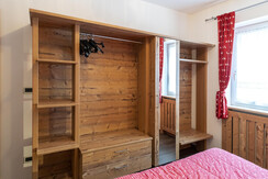 apt_pordoi_letto_armadio_2