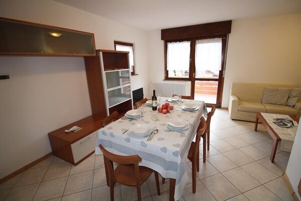 soggiorno vista cucina