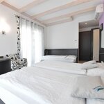 Zdjęcie Pokój trzyosobowy, prysznic, WC, balkon NOT REFUNDABLE