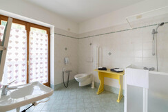 stanza gialla-11-min