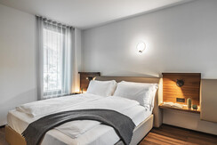 _25A9600-HDR_mid_low