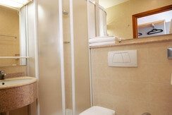 Doppia standard (5)