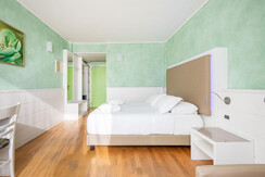 Hotel_Gabry_Riva_del_Garda_Superior_Room_07