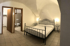 App.10, letto-bagno-cabina armadio