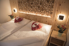 64707652-9918-4d52-b732-13b1725f5349