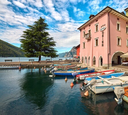 foto profilo  booking