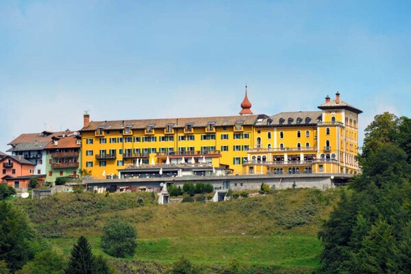 grandhotel-astoria-esterno-estate