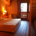  Foto von Familienzimmer ÜF