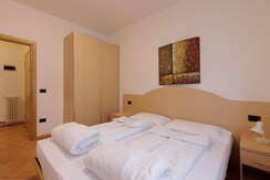 apt solaria-2