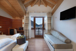 Suite 01