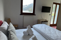 cam 211 thumbnail_IMG_9095