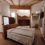  Photo of Family room - Superior BB