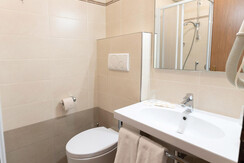 Giardino_matrimoniale_2_bagno_hotel_posta_comano