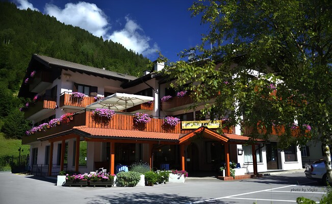HOTEL ESTATE