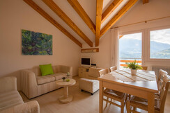 201707o4_daremo_AR5_5763-HDR_res