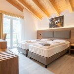  Foto von Familienzimmer