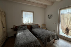 camera castello doppia