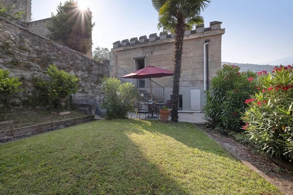 rFtKvcE9MogYoilpxAnEAO-8PGt5y0t4X81yn1xiaqs