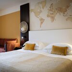  Foto von Map Family Room