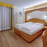  Photo of Family room HB