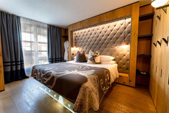 Majestic Hotel 29
