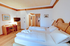 104-IMG_4326-1