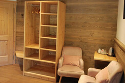 Camera matrimoniale superior con balcone 3