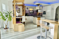 F3372072-75CC-476A-9084-25C2DC0A9AF7