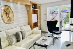 FAE0D36D-EABC-4634-828A-AF84F12809F3