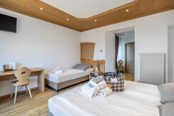 Alpina Junior Suite 5